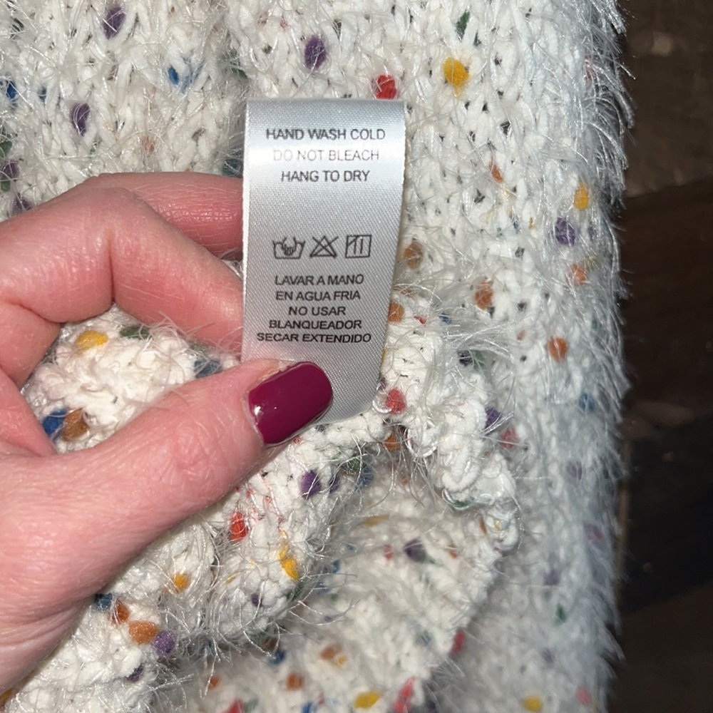 Doe & Rae Popcorn Sweater - Picture 5 of 5